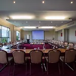 Carlton Dublin Airport Hotel 4*