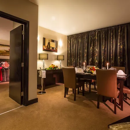 Carlton Dublin Airport Hotel 4*