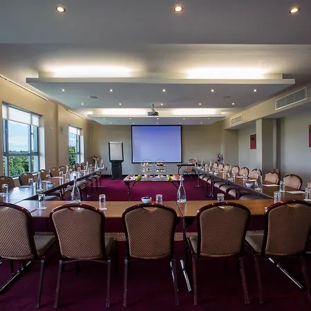 Carlton Dublin Airport Hotel 4*