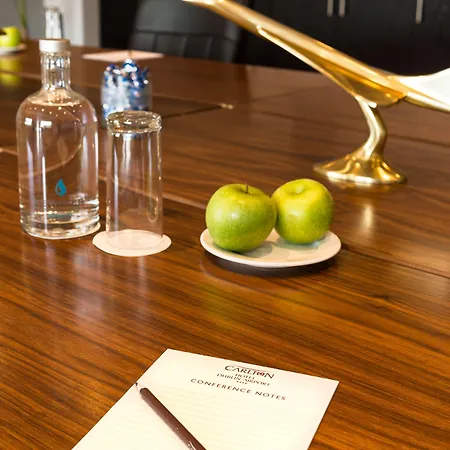 Carlton Dublin Airport 4*