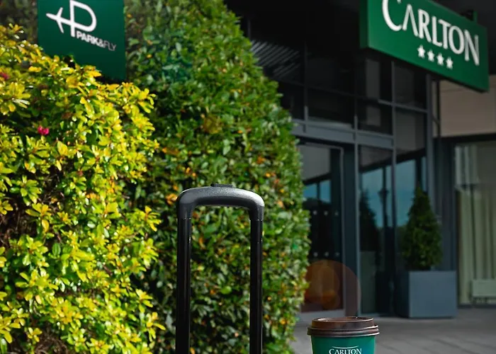 Carlton Dublin Airport מלון קלוגרן