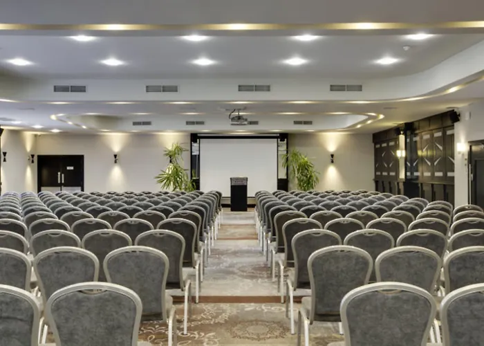 都柏林机场卡尔顿酒店 4* 柯罗格伦